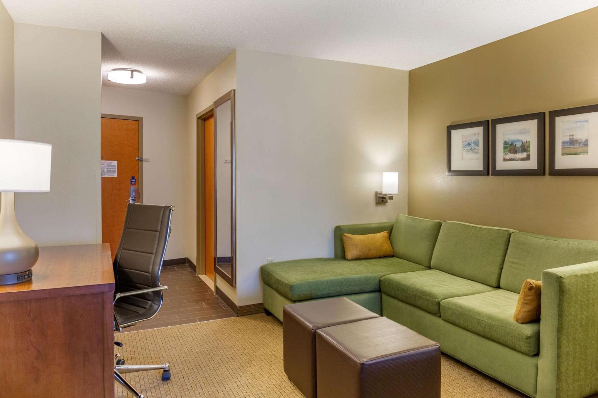 Comfort Suites Lancaster Amish Country Smoketown  Экстерьер фото